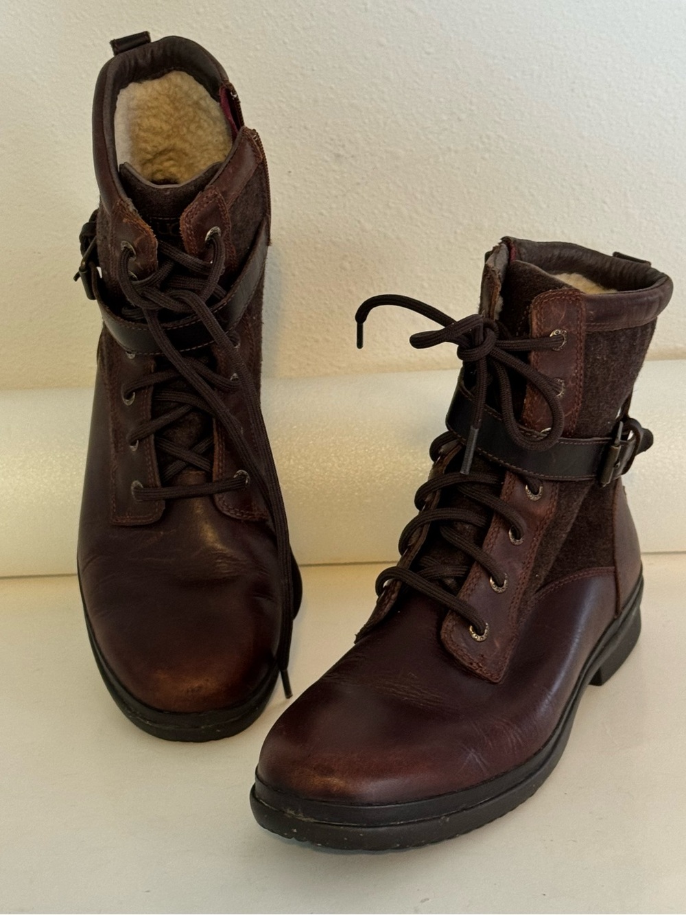 UGG Kesey Waterproof Leather Shearling Lined Boots Brown Women’s Size 9.5
